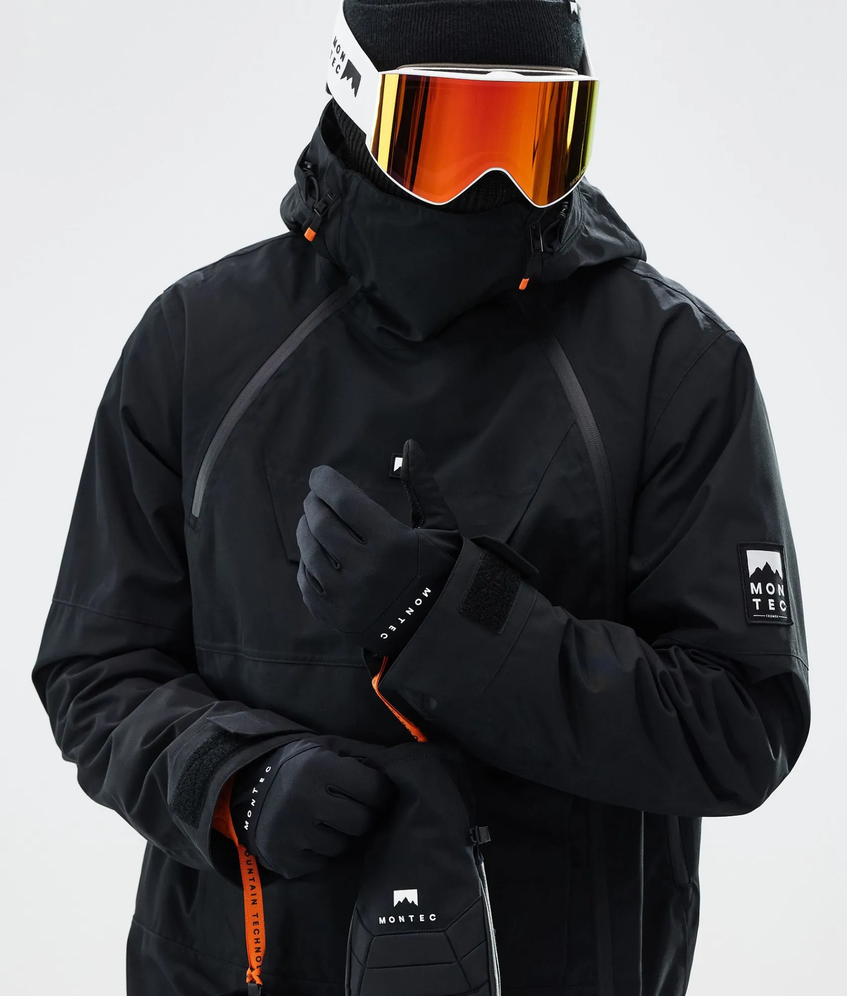MONTEC Utility Black/White Outlet